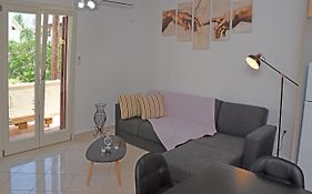 Little Yard Studios & Apartments #1